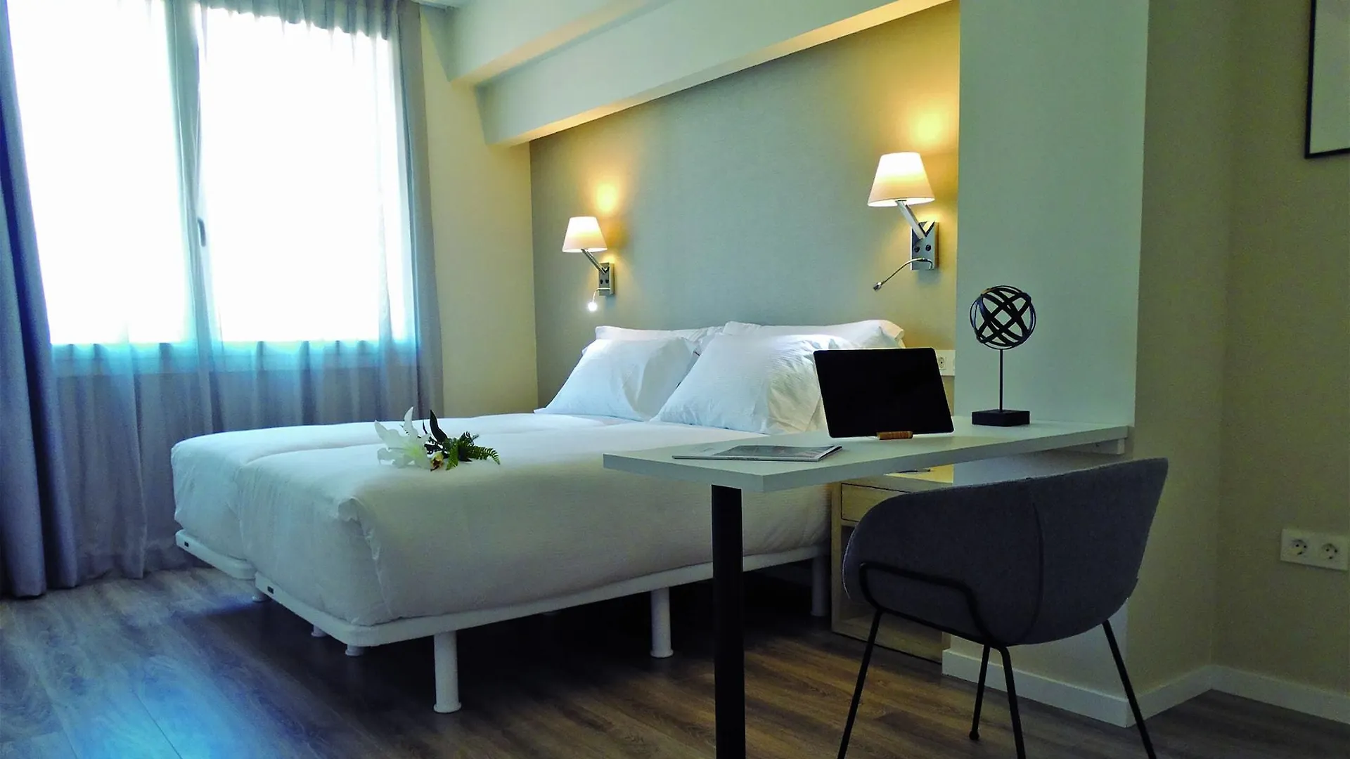 Bilbao City Center By Abba Suites 4*,